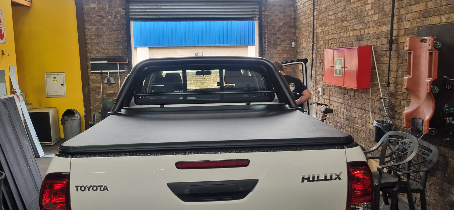 Trifold Hard Lockable Bakkie Tonneau Covers Toyota Hilux