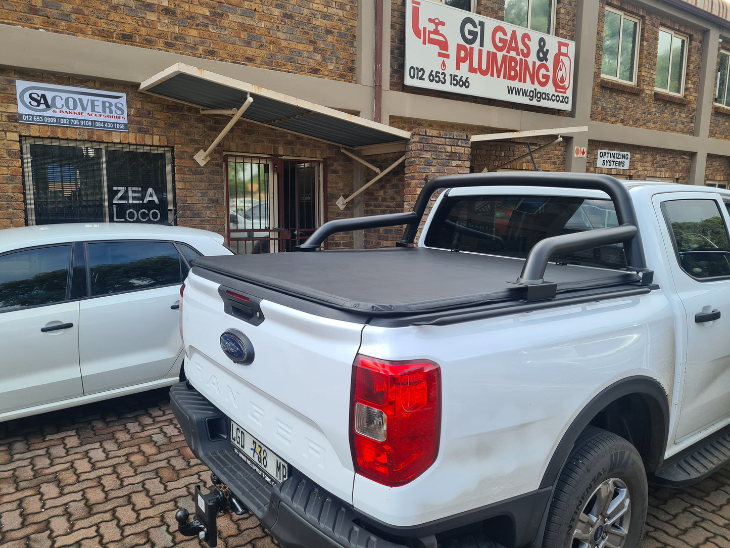 Trifold Hard Lockable Bakkie Tonneau Covers Ford