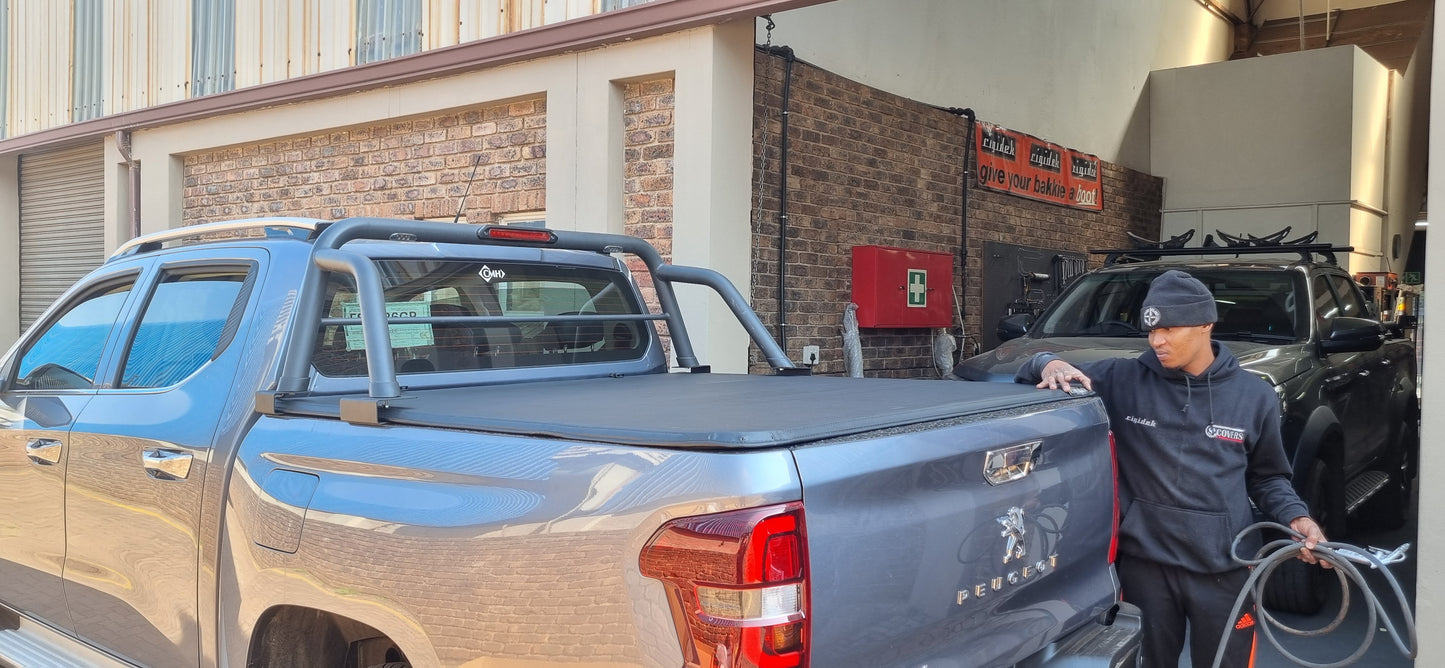 Trifold Soft Lockable tonneau Covers Peugeot Landtrek