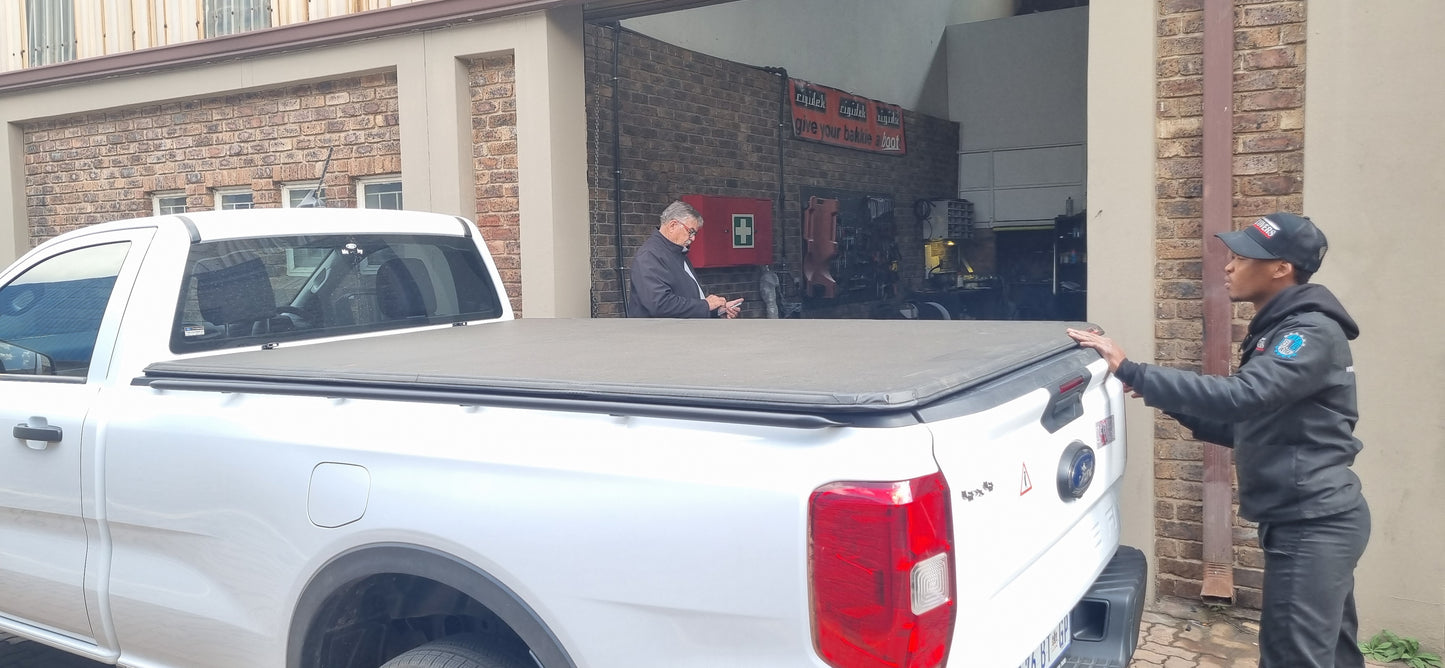 Trifold Hard Lockable Bakkie Tonneau Covers Ford