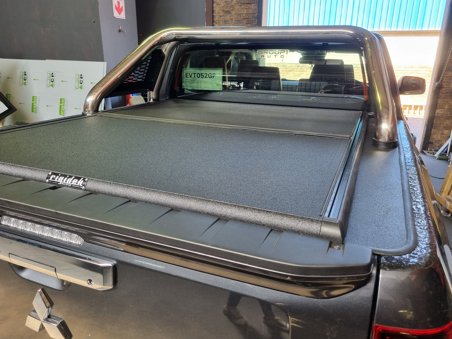 Aluminium Multiflex Hard Folding Covers - Mitsubishi Triton