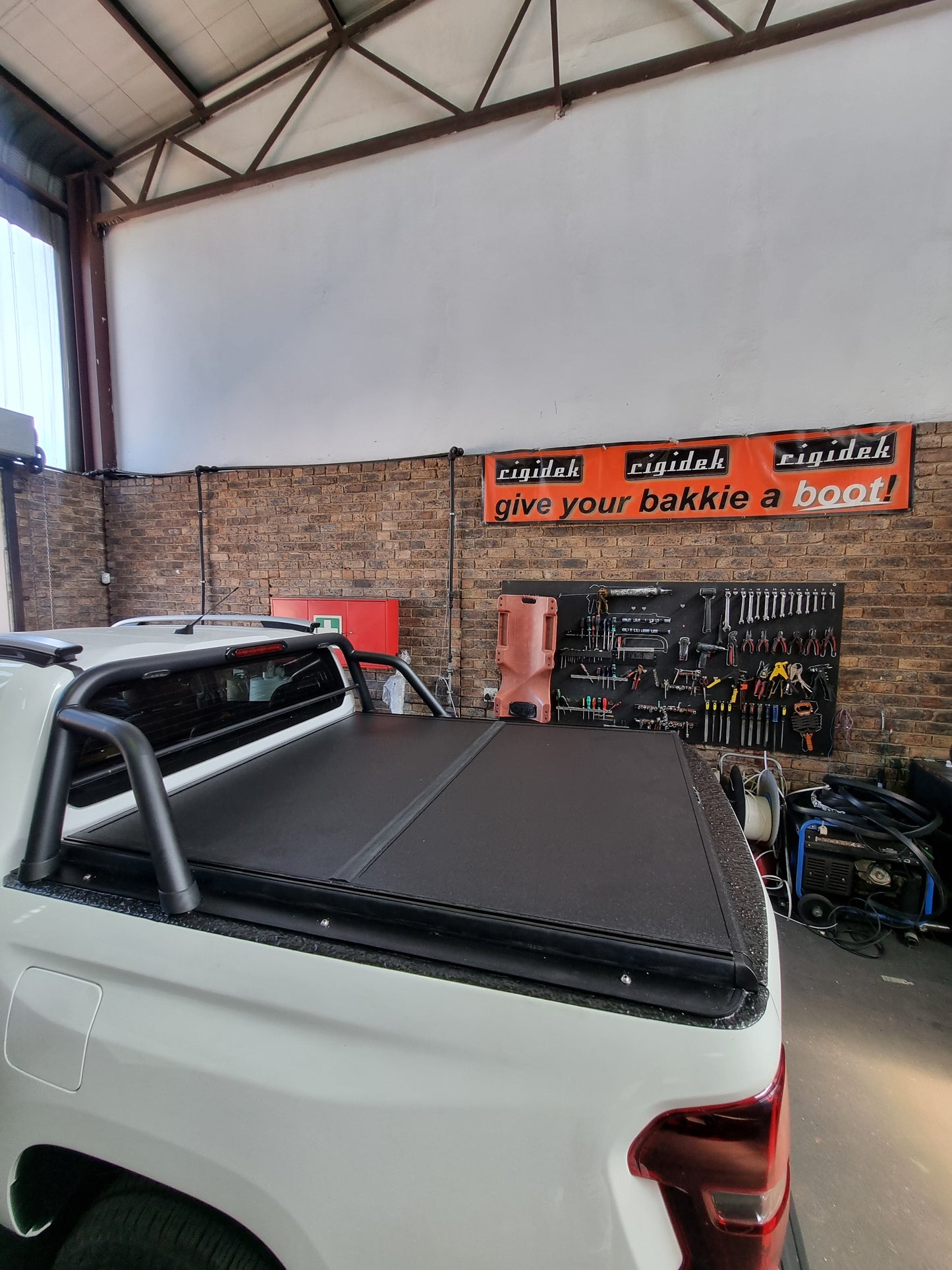 Aluminium Multiflex Hard Folding Covers -Peugeot