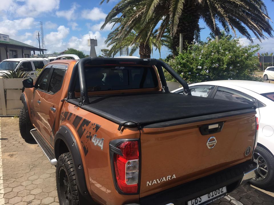 Nissan Navara  Clip On Tonneau Cover