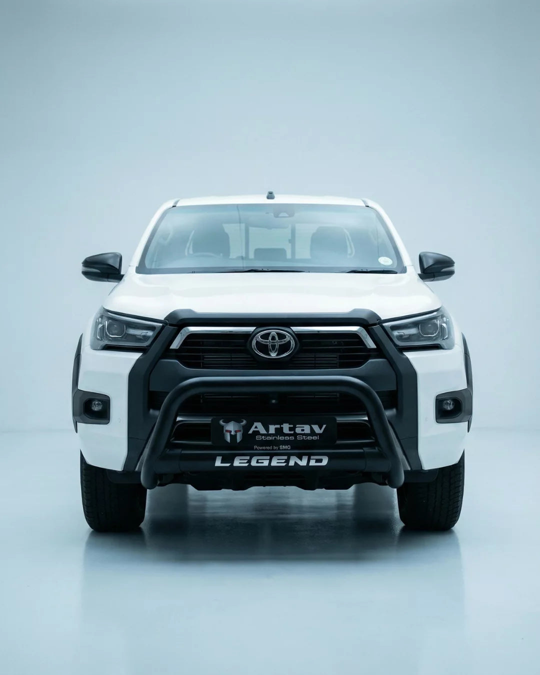 Toyota Hilux LEGEND Oval Nudge Bar Black