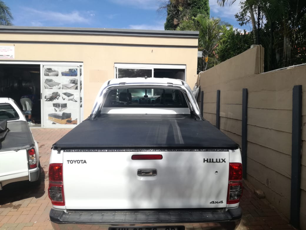 Toyota Hilux Clip-on Tonneau Cover