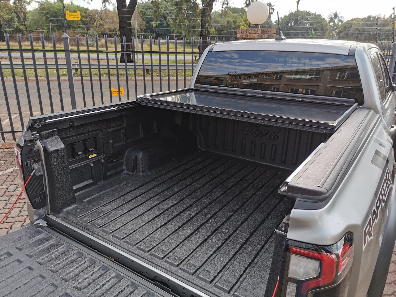 Aluminium Multiflex Hard Folding Covers - Ford