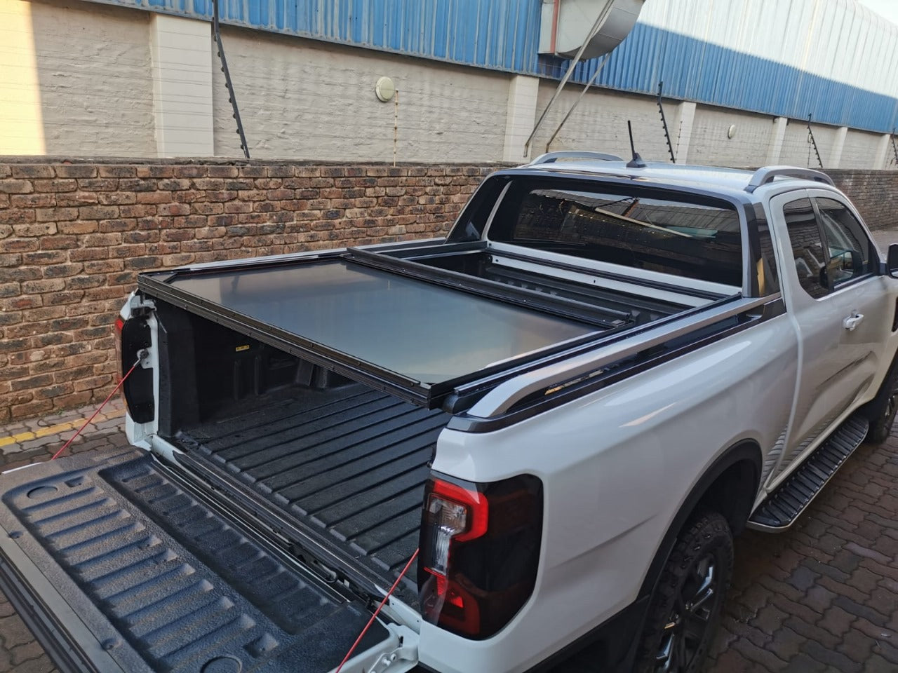 Aluminium Multiflex Hard Folding Covers - Ford