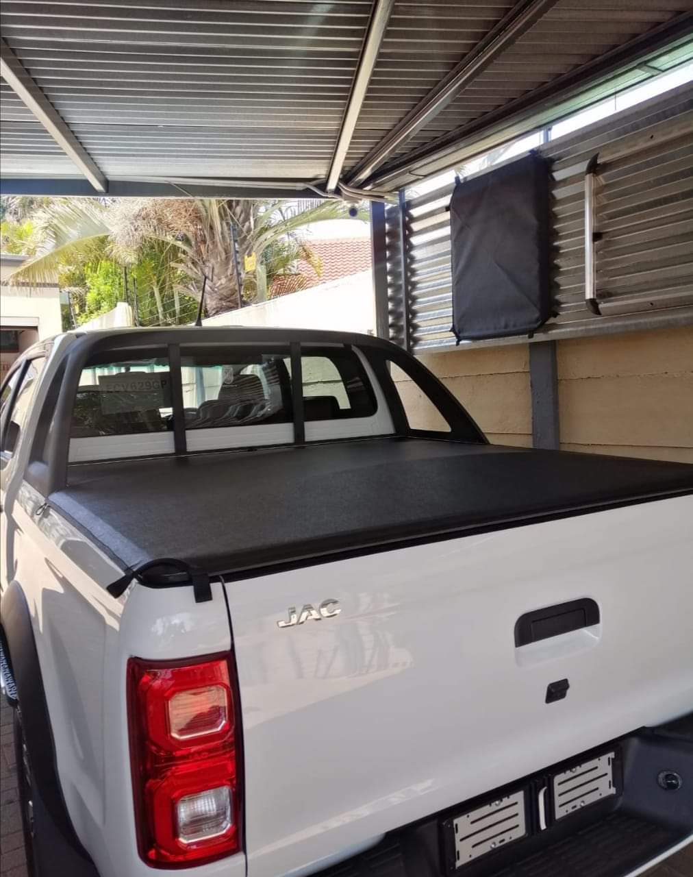 JAC T8/T9 Clip-on Tonneau Cover