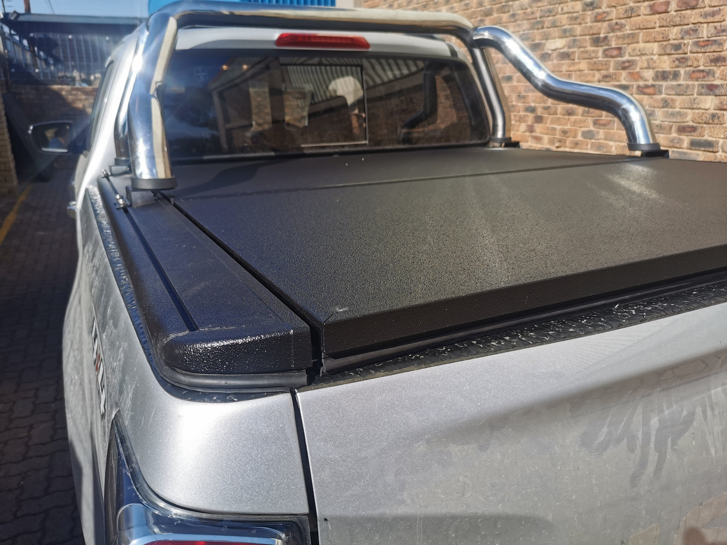 Aluminium Multiflex Hard Folding Covers - Isuzu