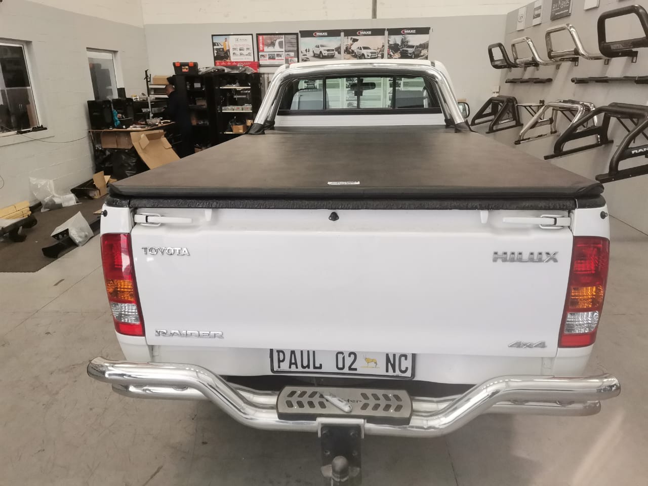 Toyota Hilux Clip-on Tonneau Cover