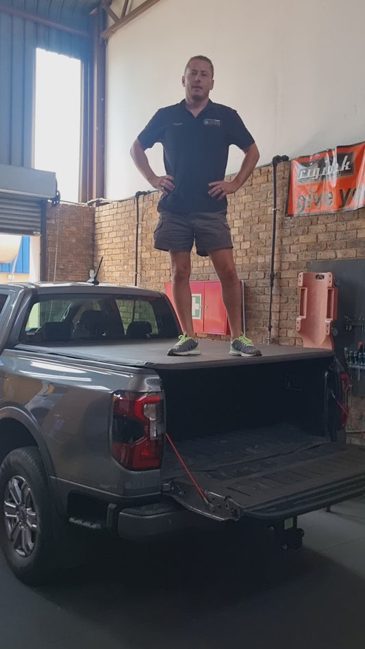 Trifold Hard Lockable Bakkie Tonneau Covers Ford